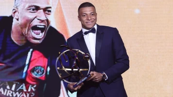 Kylian Mbappé élu meilleur joueur de Ligue 1, futur club encore inconnu