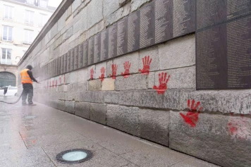Condamnation unanime du vandalisme antisémite sur le Mur des Justes à Paris