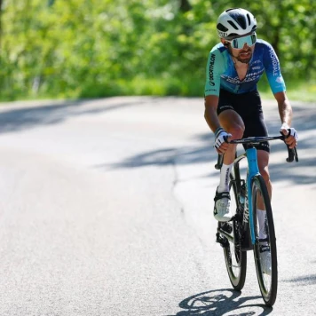 Triomphe de Paret-Peintre en cyclisme pro, Bardet dans le top 10