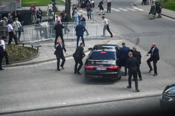 Le Premier ministre slovaque Robert Fico est blessé par balle et se trouve dans un état critique : Les dirigeants internationaux réagissent
