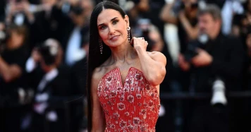 Demi Moore défend la longueur des cheveux des femmes à Cannes