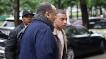 Kylian Mbappé célèbre son départ du PSG au restaurant Gigi à Paris