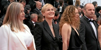 Tess Barthélemy face au sexisme à Cannes, soutenue par sa mère Judith Godrèche