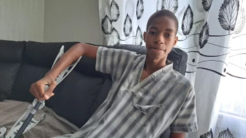 Omar, Adolescent de Draveil, Survit à une Attaque au Couteau