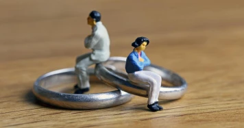 Couple français forcé de se remarier après l'annulation de leur divorce