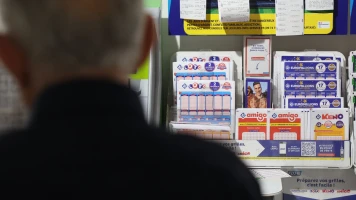 Mère et fille gagnent 13 millions d'euros au loto à Neuville-de-Poitou