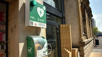 30% des défibrillateurs publics en France ne sont pas opérationnels