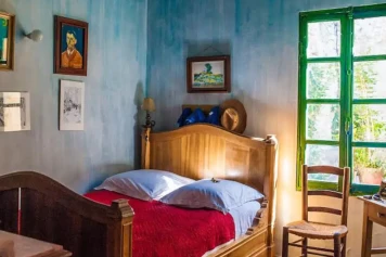 Réplique de 'La Chambre à Arles' de 1888 - Attraction Mondiale