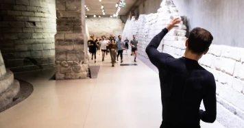 Visites sportives et dansantes uniques au Louvre en mai