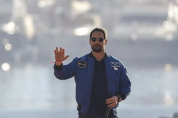 Astronaute Thomas Pesquet et la Flamme Olympique au Mont-Saint-Michel