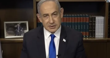 Le Premier ministre israélien, M. Nétanyahou, est confronté à une levée de boucliers internationale ; une interview suscite l'indignation en France