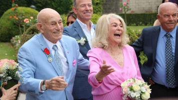 Jeanne et Harold, âgés de 96 et 100 ans, transforment les souvenirs en amour à Carentan-les-Marais