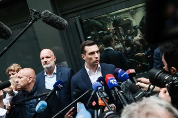 Jordan Bardella critique la réforme des retraites de 2023 - Le Monde
