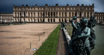 Incendie au Château de Versailles: Pompiers Interviennent, Pas de Dommages