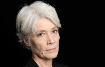 Françoise Hardy: Icône de la Chanson Française, Influence Marquante à 80 Ans