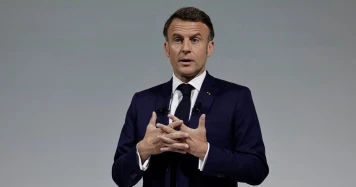 La vision de Macron : Unir la France, réformer les élections et renforcer l'autorité