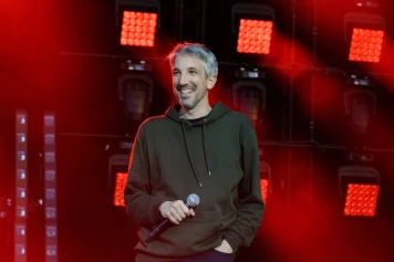 Grand dimanche soir" : Départs en série suite au licenciement de Guillaume Meurice