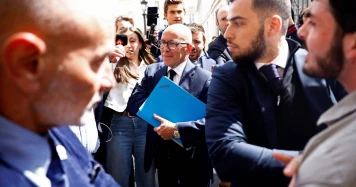 Eric Ciotti banni de LR pour alliance avec RN, conteste la décision