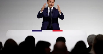 Macron met en garde contre les conséquences économiques du RN au pouvoir