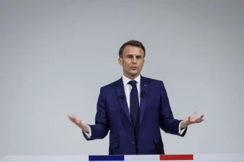 Paramètres de sécurité du contenu et politique d'Emmanuel Macron