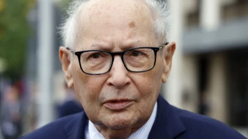 Avocat des déportés juifs: RN transformé, LFI hostile aux Juifs