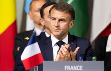 Macron plaide pour la paix en Ukraine et la sécurité de la centrale nucléaire