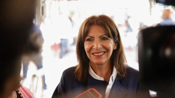 Anne Hidalgo nagera dans la Seine pour les Jeux olympiques, dans un contexte de tensions politiques