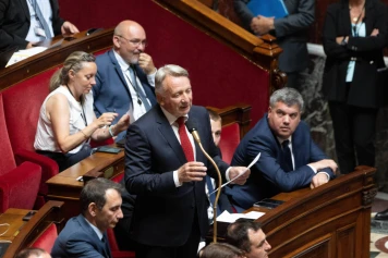 Roger Chudeau défend l'éducation traditionnelle et l'autonomie des écoles