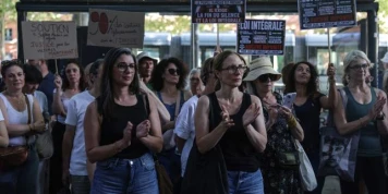 Mort de Lyhanna : de nouveaux rassemblements devant le ministère de la justice et les tribunaux ont eu lieu lundi soir