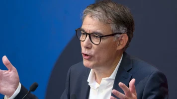 Olivier Faure critique Jean-Luc Mélenchon : Vers une gauche du compromis ?