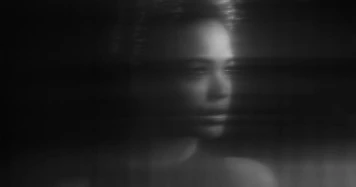 Théorie de la disparition : Un Voyage Poétique dans l'Introspection