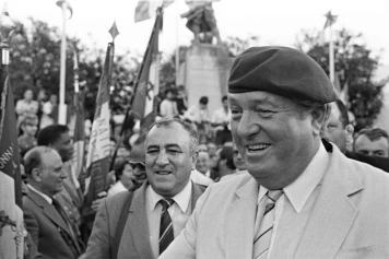 Jean-Marie Le Pen : Réflexions sur De Gaulle, Pétain et l'Indépendance Algérienne