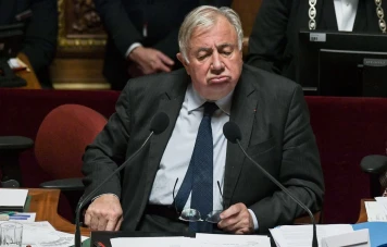 Gérard Larcher Admet une Erreur sur l'Achat de Fauteuils au Sénat
