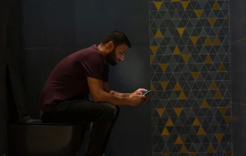 L'impact des smartphones aux toilettes : un danger pour votre santé