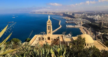 Persécution des Chrétiens en Algérie : Églises Protestantes Fermées et Liberté Religieuse en Danger