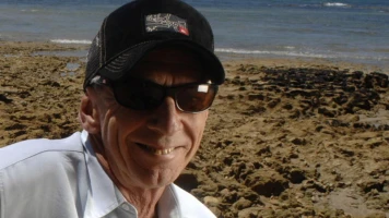 Hommage à Alan Green : Pionnier du Surfwear Australien et Co-fondateur de Quiksilver