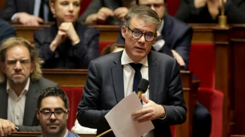 Olivier Faure Annonce le Non-Soutien du PS à la Motion de Censure contre François Bayrou