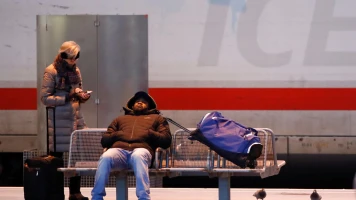 Un Hongrois survit à un voyage fou accroché à un TGV à 282 km/h