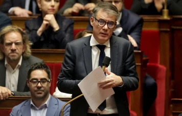 Olivier Faure critique Jean-Luc Mélenchon sur le Nouveau Front populaire