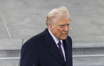Donald Trump : Décrets Controversés sur la Souveraineté et l'Identité de Genre