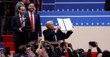 Donald Trump : Décrets Présidentiels et Changements Radicaux au Premier Jour de Son Second Mandat