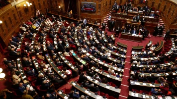 Le Sénat Supprime l'Enveloppe des Anciens Présidents et Premiers Ministres : Économies de 2,8 Millions d'Euros