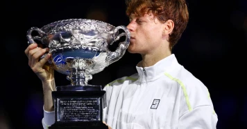 Jannik Sinner remporte son deuxième Open d'Australie consécutif