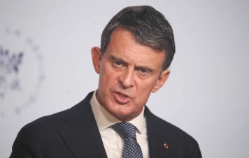 Manuel Valls dénonce l'ingérence de l'Azerbaïdjan dans les territoires ultramarins français