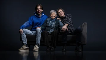 Témoignage de Ginette Kolinka : Une Survivante de l'Holocauste Éveille les Générations Futures