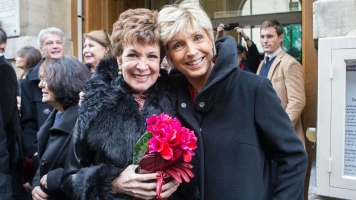 Hommage à Catherine Laborde : Une Présentatrice Météo au Grand Cœur