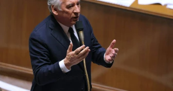 François Bayrou s'exprime en arabe à l'Assemblée : un moment controversé