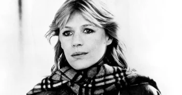 Marianne Faithfull : L'icône britannique de la musique et son parcours de résilience
