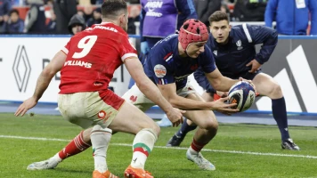 Les Bleus écrasent le Pays de Galles 43-0 : Un début éclatant au Tournoi des Six Nations