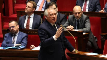 François Bayrou Active le 49.3 pour Adopter les Budgets de l'État et de la Sécurité Sociale